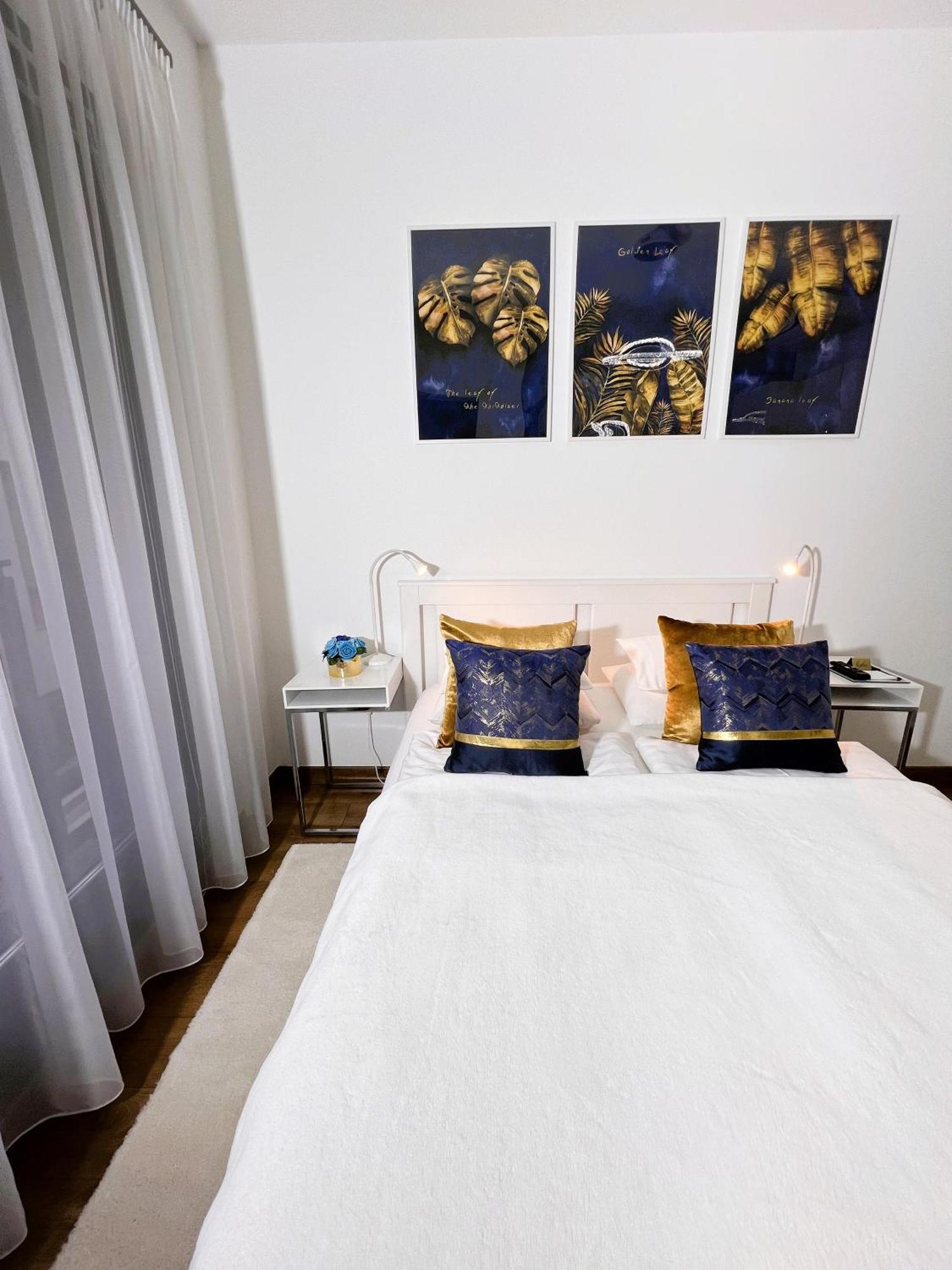 Luxe Central Studio With Pool, Parking & Ac Budapest Ngoại thất bức ảnh